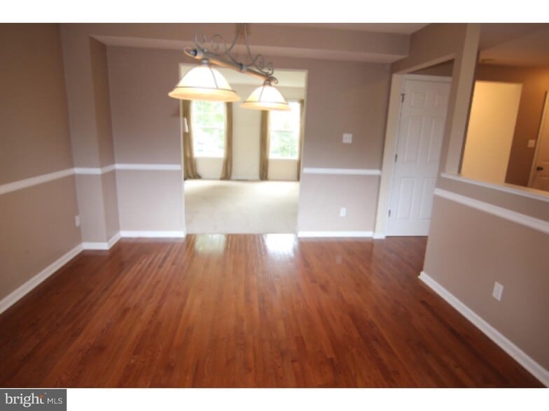 Building Photo - 209 Lancaster Ave