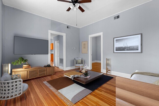 Building Photo - 1337 W Wrightwood Ave
