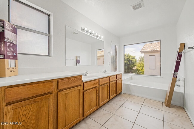 Building Photo - 6947 W Via Del Sol Dr