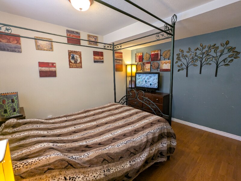 Building Photo - 5315 Villa Cir