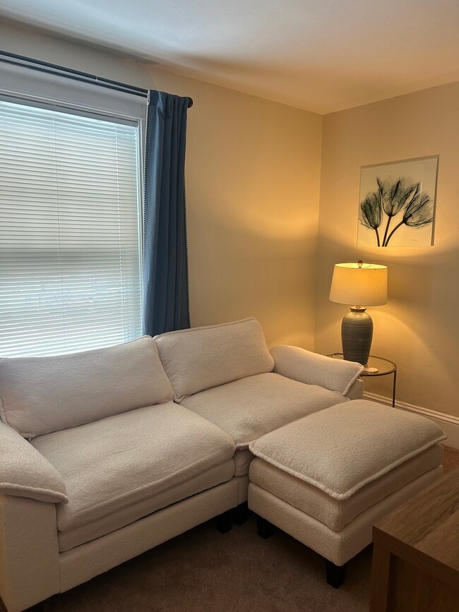 Building Photo - 84 Kimball St