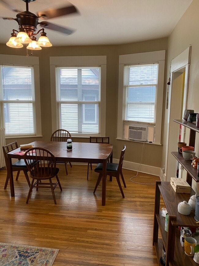 Huge dining room - 940 Marshall Ave