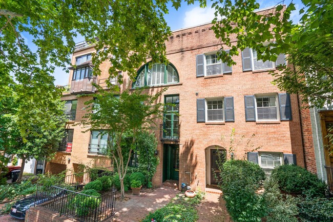 Building Photo - 2517 I St NW
