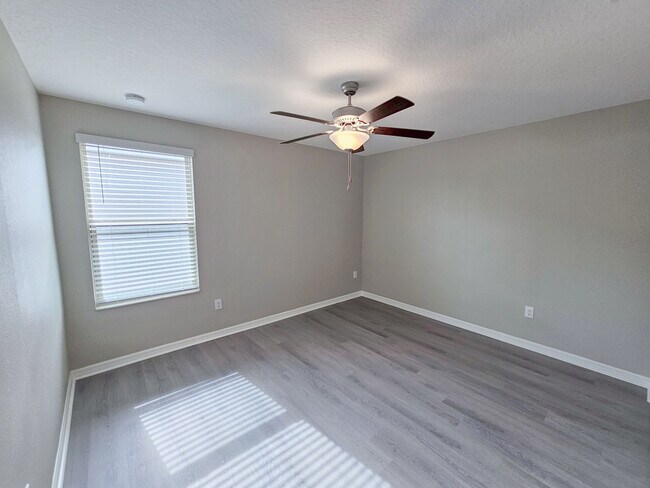 Building Photo - 10520 Strawberry Tetra Dr