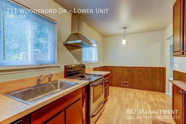 Building Photo - 211 Woodsboro Dr