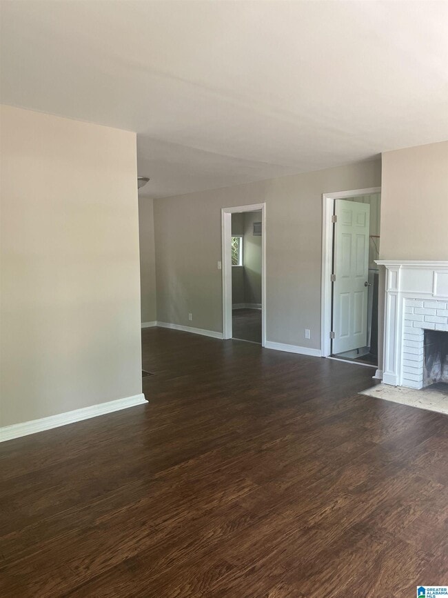 Building Photo - 937 Sunset Dr