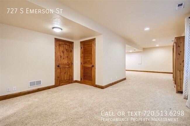 Building Photo - 727 S Emerson St