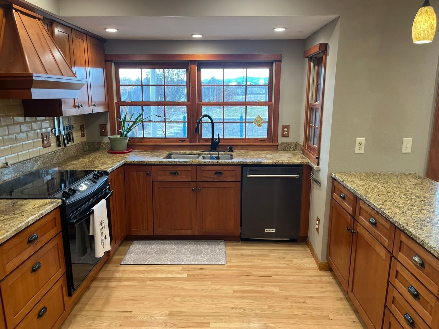 Building Photo - 8350 W 81st Dr