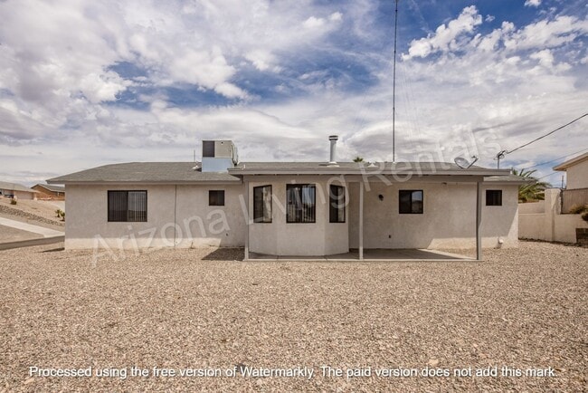Building Photo - MOVE IN SPECIAL $800 OFF