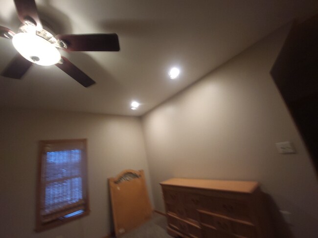 Building Photo - 1121 Monroe Ave