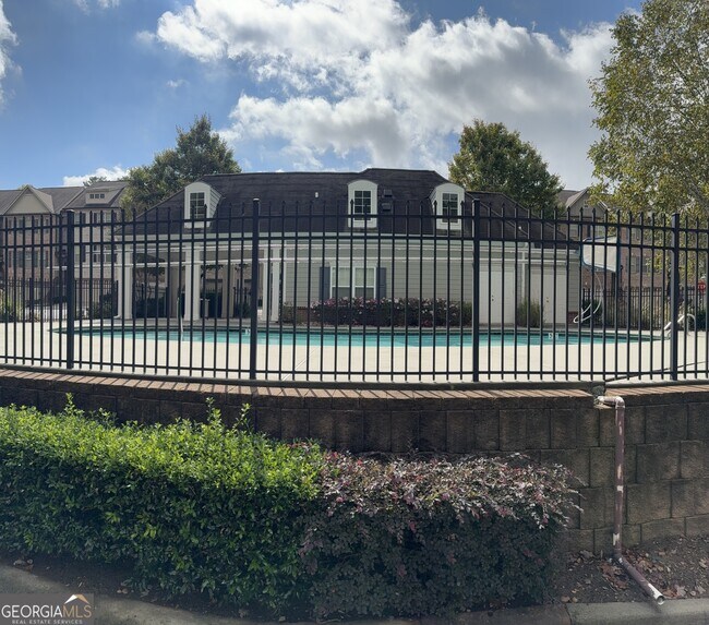 Building Photo - 5868 Norfolk ChaseRoad