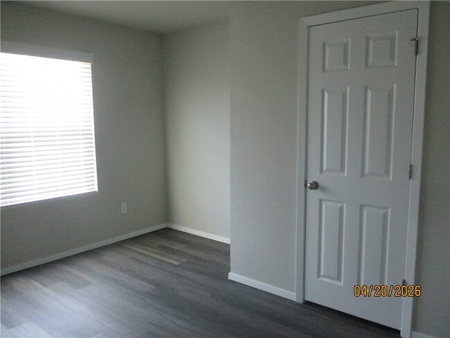 Building Photo - 904 S Excelsior Dr