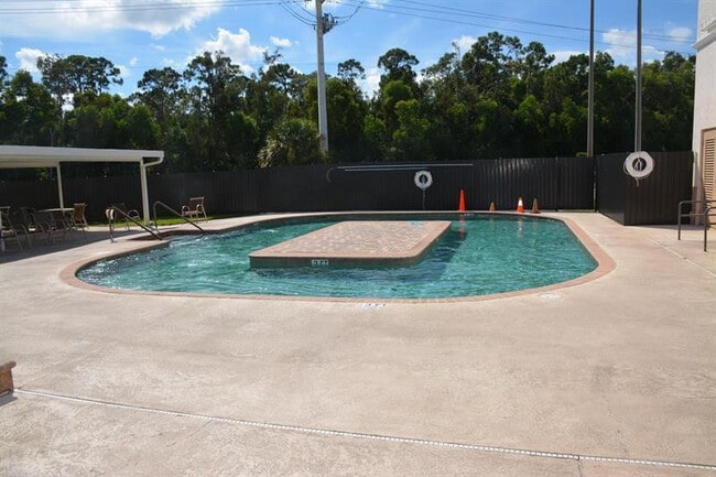 Resistance Pool - 173 Berkshire I