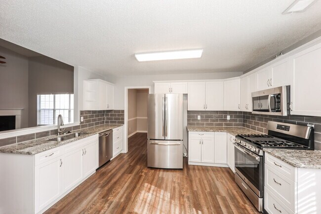 Building Photo - 15 Cory Ct