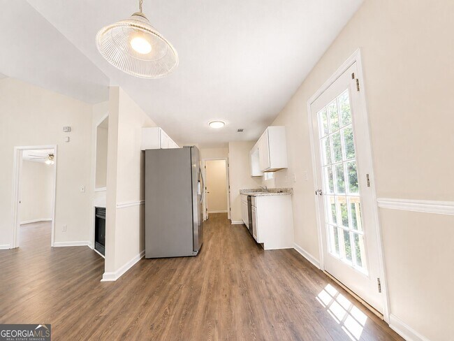 Building Photo - 1104 Driftwood Ct