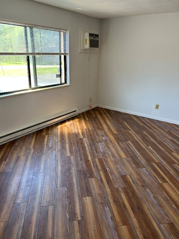 Building Photo - 223 Anderson Ln