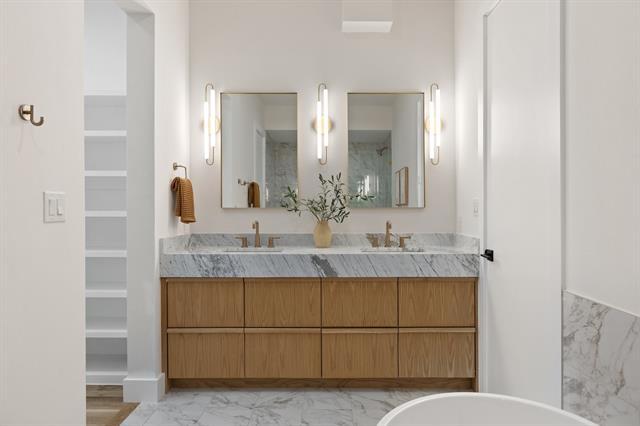 Building Photo - 4330 Dickason Ave