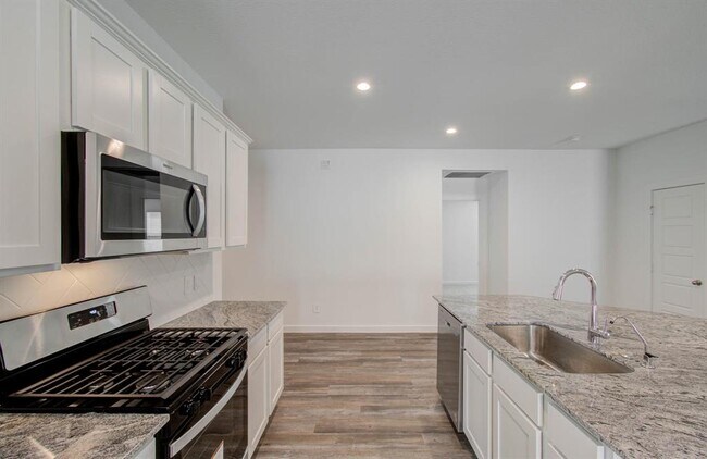 Building Photo - 1010 Desert Willow Dr
