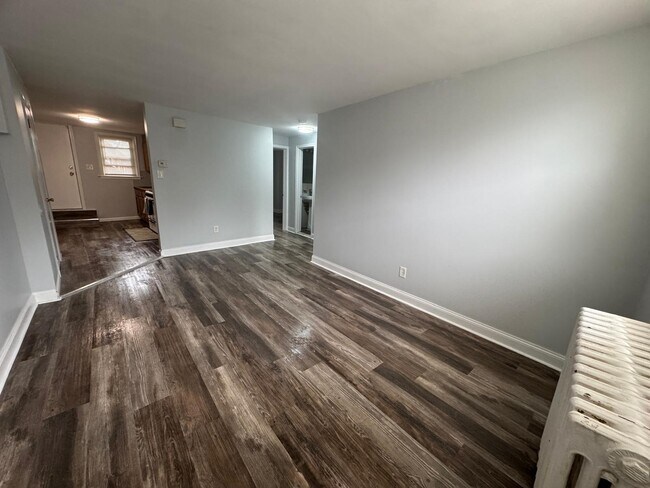 Building Photo - 229 Clifton Ave