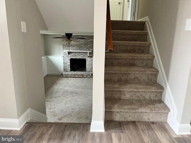 Building Photo - 2 Rosewood St