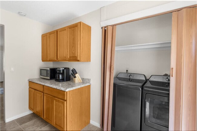 Building Photo - 13921 19th St