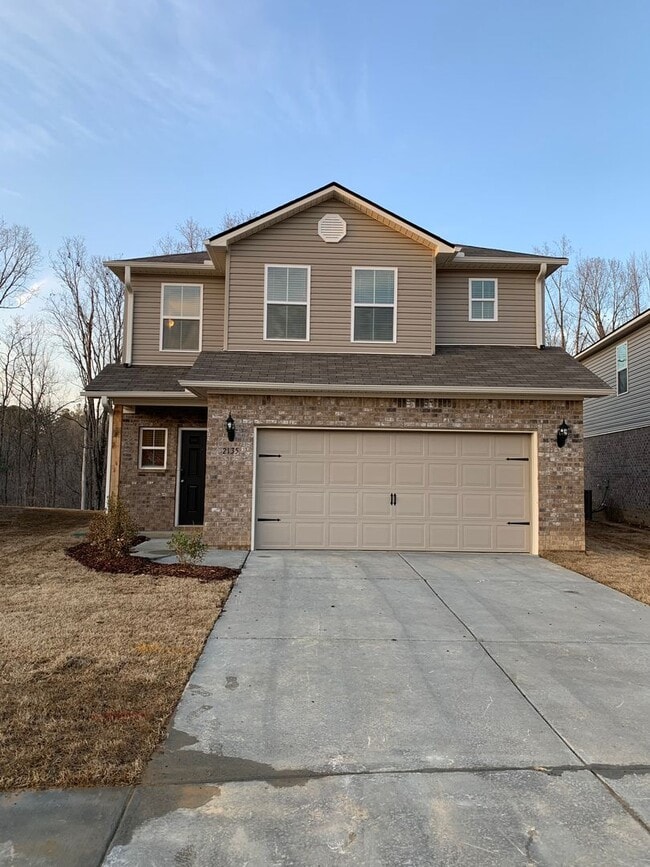 Building Photo - PRELEASING NOW!!- Three Bedroom | Two and a Half Bathroom Home in Cullman