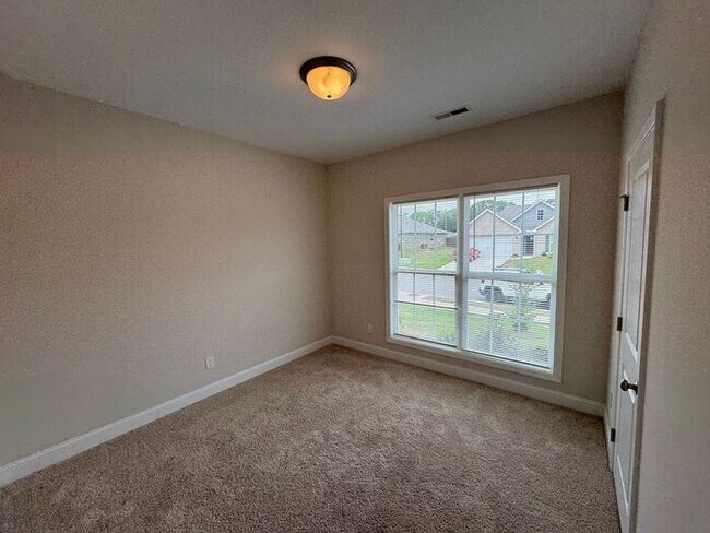 Building Photo - Great home in New Market