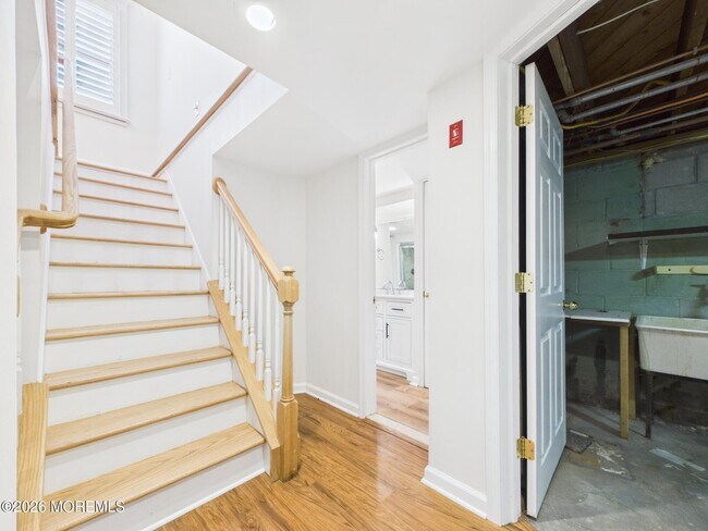 Building Photo - 15 Wigwam Path
