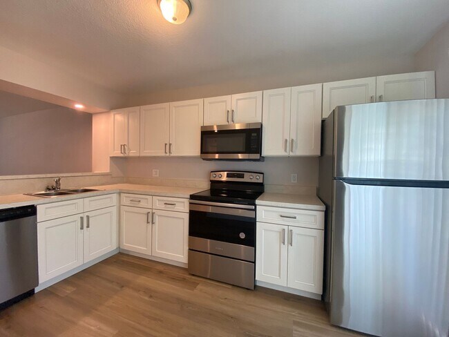 Building Photo - Great Location! 2 Bedroom/2 Bath, 1st Floor Condominium in Winter Park!