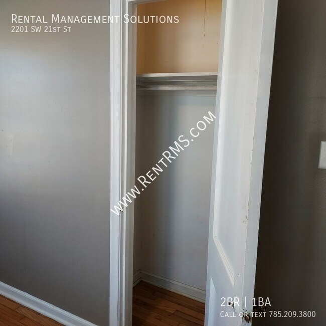 Building Photo - 2201 SW 21st St