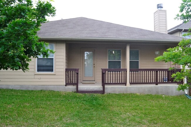 Building Photo - 714 Point Sunset