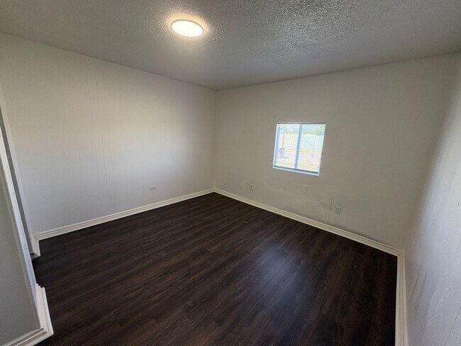Building Photo - 4116