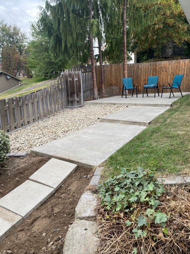 Building Photo - Johnson Duplex Apartments