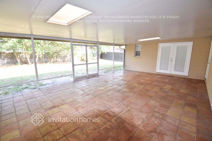 Building Photo - 3061 Nicholson Dr