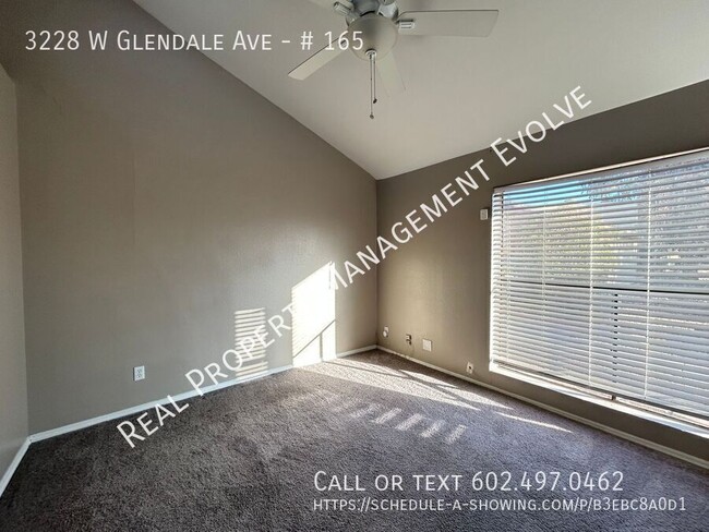 Building Photo - 3228 W Glendale Ave