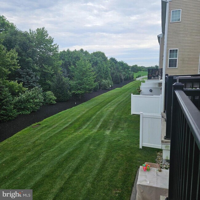Building Photo - 76 Kramer Ct