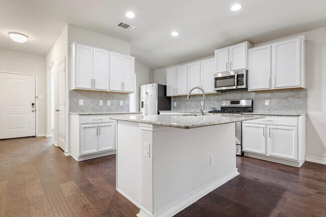 Building Photo - 13026 Maestro Spark