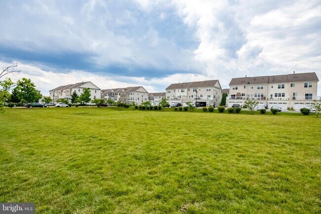 Building Photo - 44104 Turf Field Square