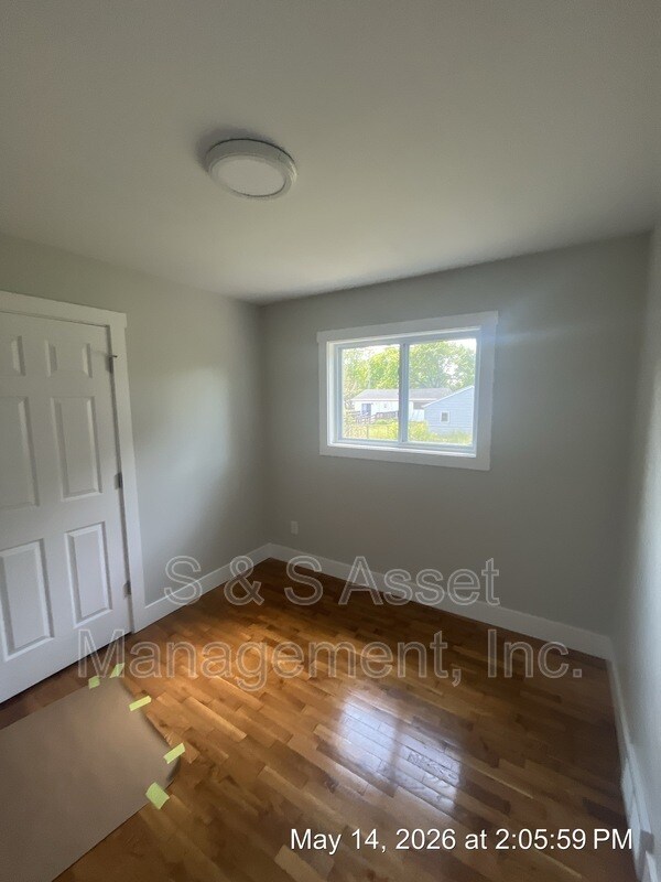Building Photo - 4106 Stillwell Ave