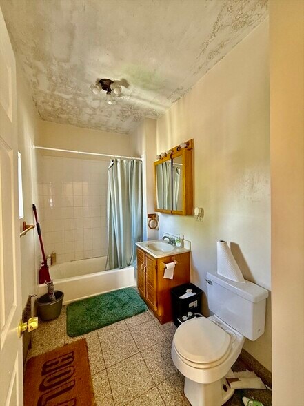 Building Photo - 48 Allston St