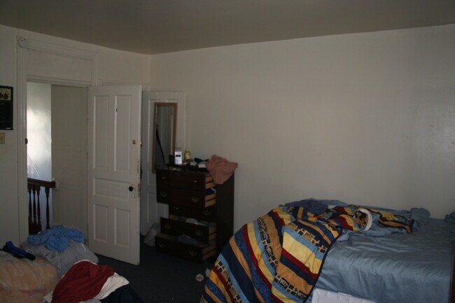 Bedroom - 32 Welsford St
