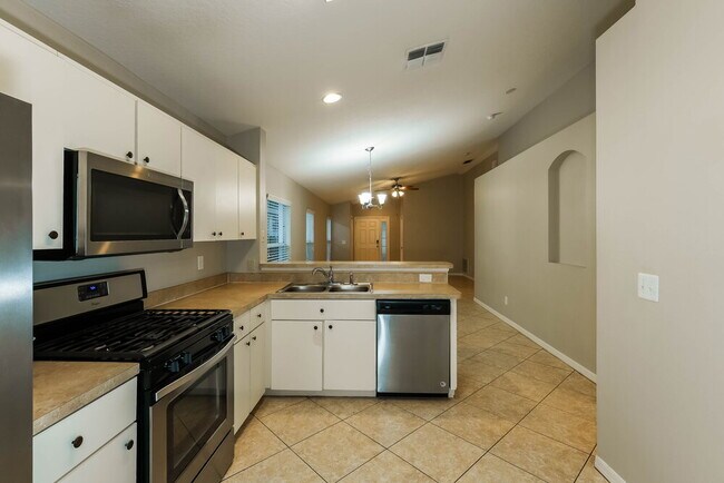 Building Photo - 7554 Oxford Garden Cir