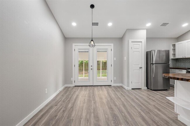 Building Photo - 1807 Verbena Way