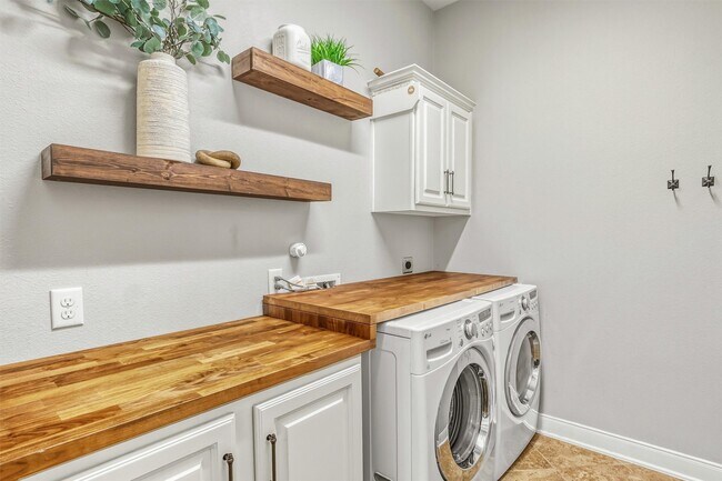 Building Photo - 18 Wyndehaven Lakes Drive