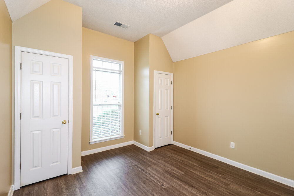 Building Photo - 8691 Overcup Oaks Dr