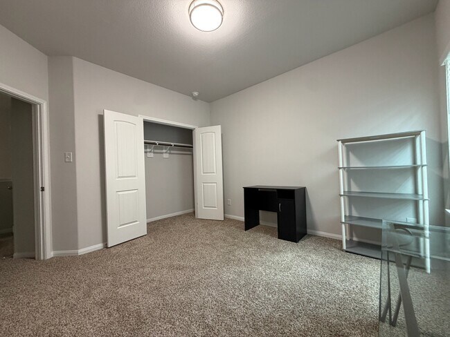 Building Photo - 3907 Arslan Dr