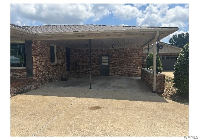 Building Photo - 18176 N Jefferson St