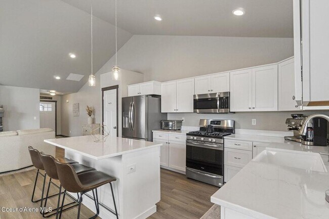 Building Photo - 3813 N Pradera Ct