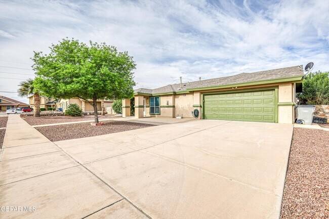 Building Photo - 6289 Cosecha Luna Cir