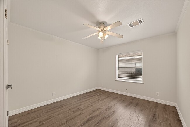 Building Photo - 21415 Sweet Grass Ln